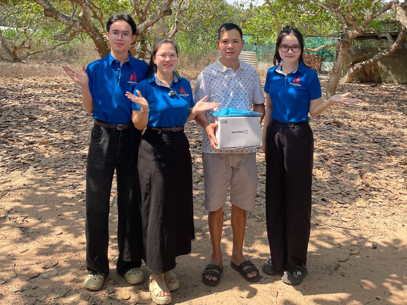 tui-biogas-8-khoi-cho-20-con-heo