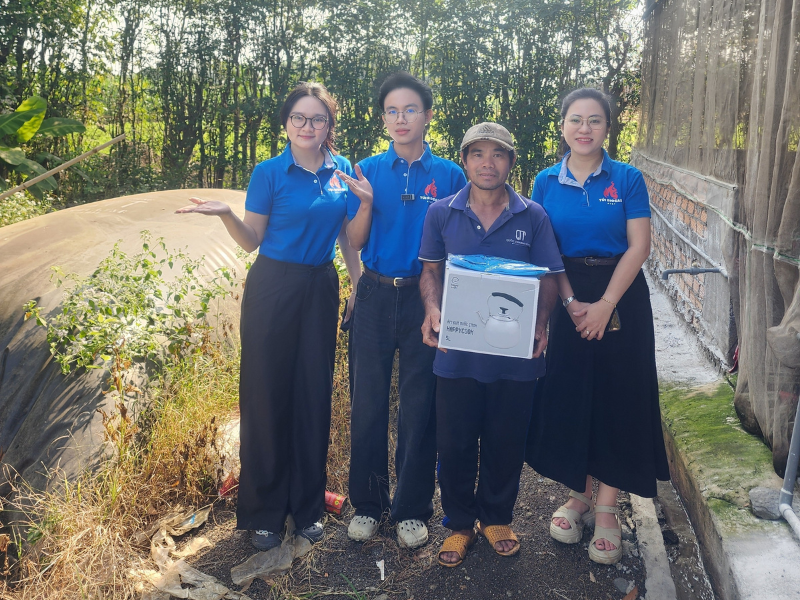 tui-biogas-nha-chu-hoang-30-khoi-cho-50-heo